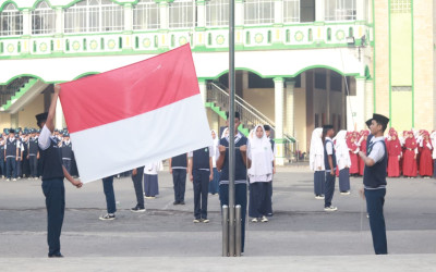 Upacara Peringatan Hari Sumpah Pemuda T.A. 2025/2026 di At-Taubah: Menumbuhkan Semangat Persatuan dan Cinta Tanah Air